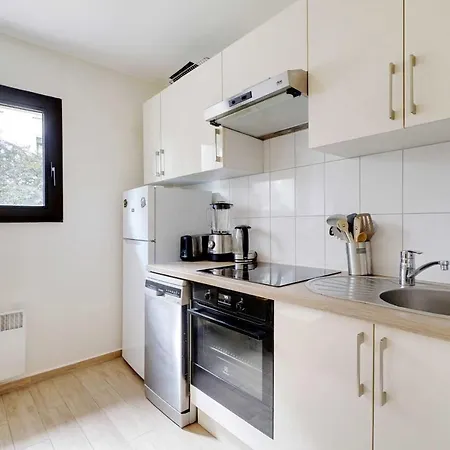 아파트 Charming Apt With Balcon - *