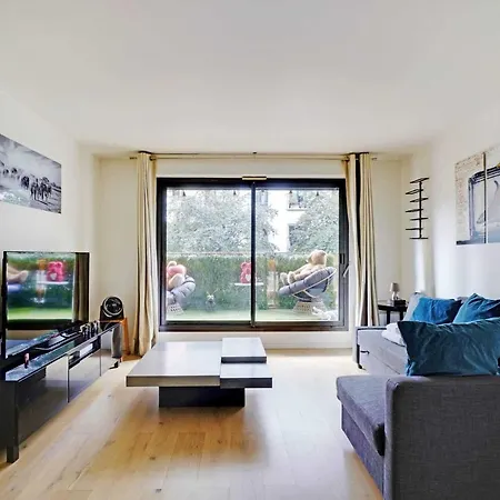 Charming Apt With Balcon - 아파트 *